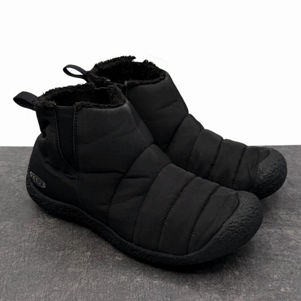 KEEN Howser II Mens US 10.5 Black Quilted Slip On Chukka Boots Mid Ankle Shoes